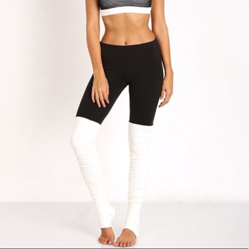 EUC Alo Yoga Goddess Leggings